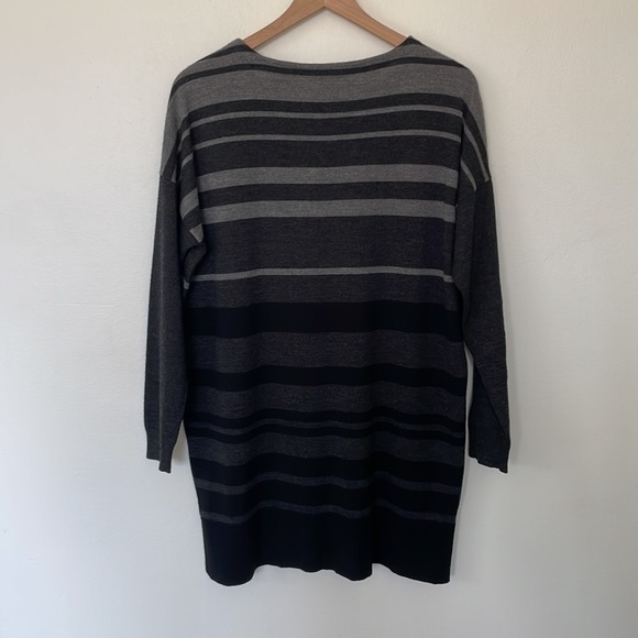 Eileen Fisher | 100% Merino Wool Drop Shoulder Long Sleeve Gray Striped Sweater - Picture 7 of 10